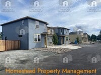 Building Photo - 186-188 SE Lacreole Dr