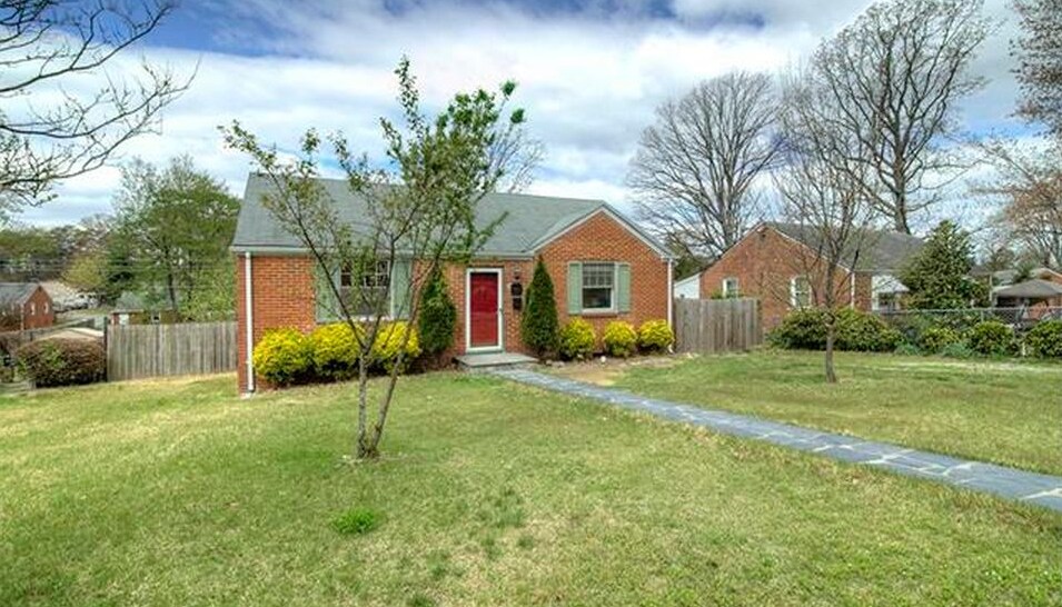 Building Photo - 1614 Westhill Rd