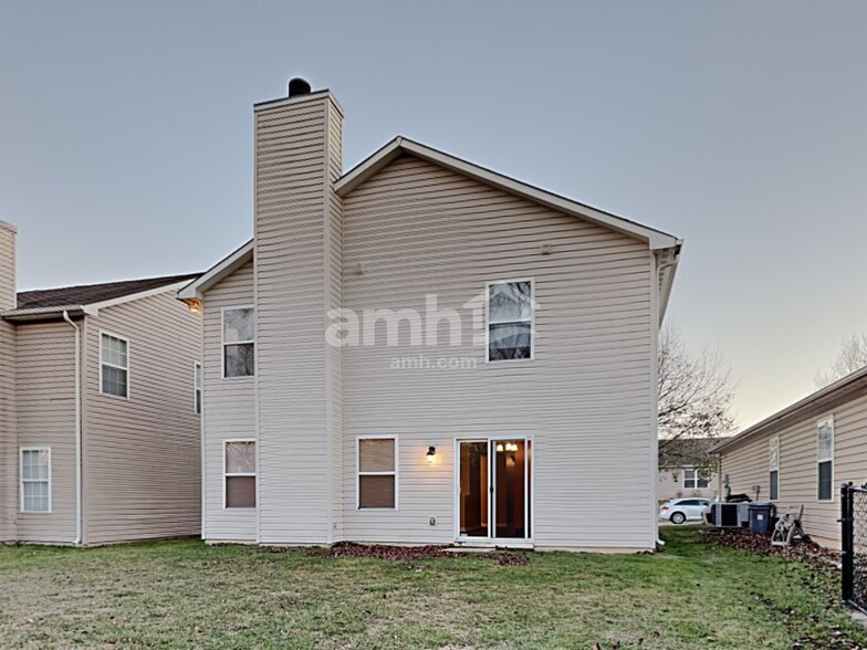 Building Photo - 10224 Clear Sky Dr