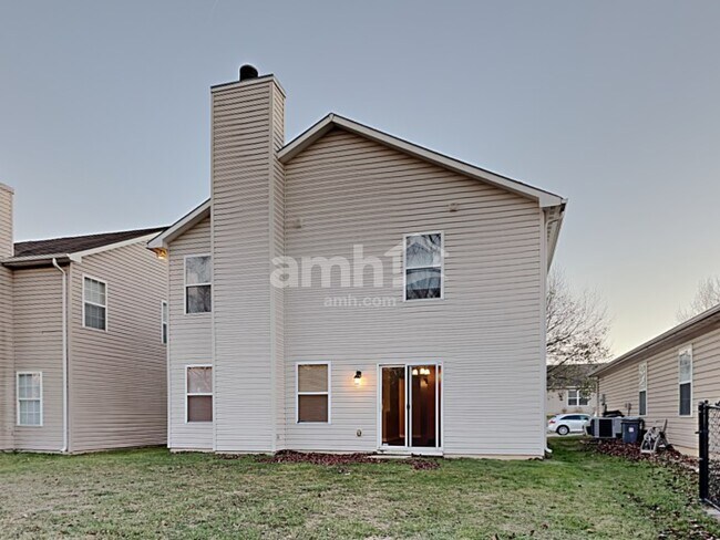 Building Photo - 10224 Clear Sky Dr