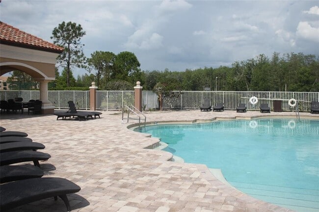 Building Photo - 13838 Fairway Island Dr