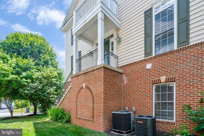 Building Photo - 9980 Cyrandall Dr