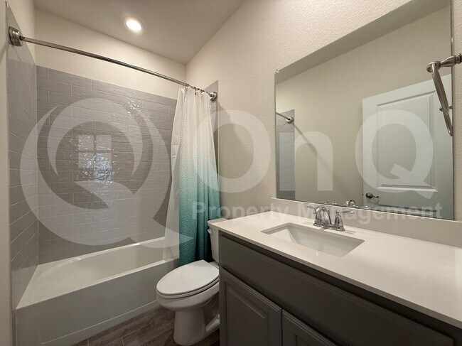 Building Photo - 4124 Ellinger Dr