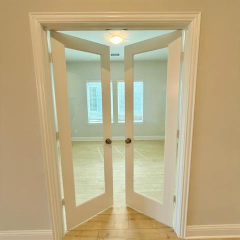 Building Photo - 2126 Rhodora Ave