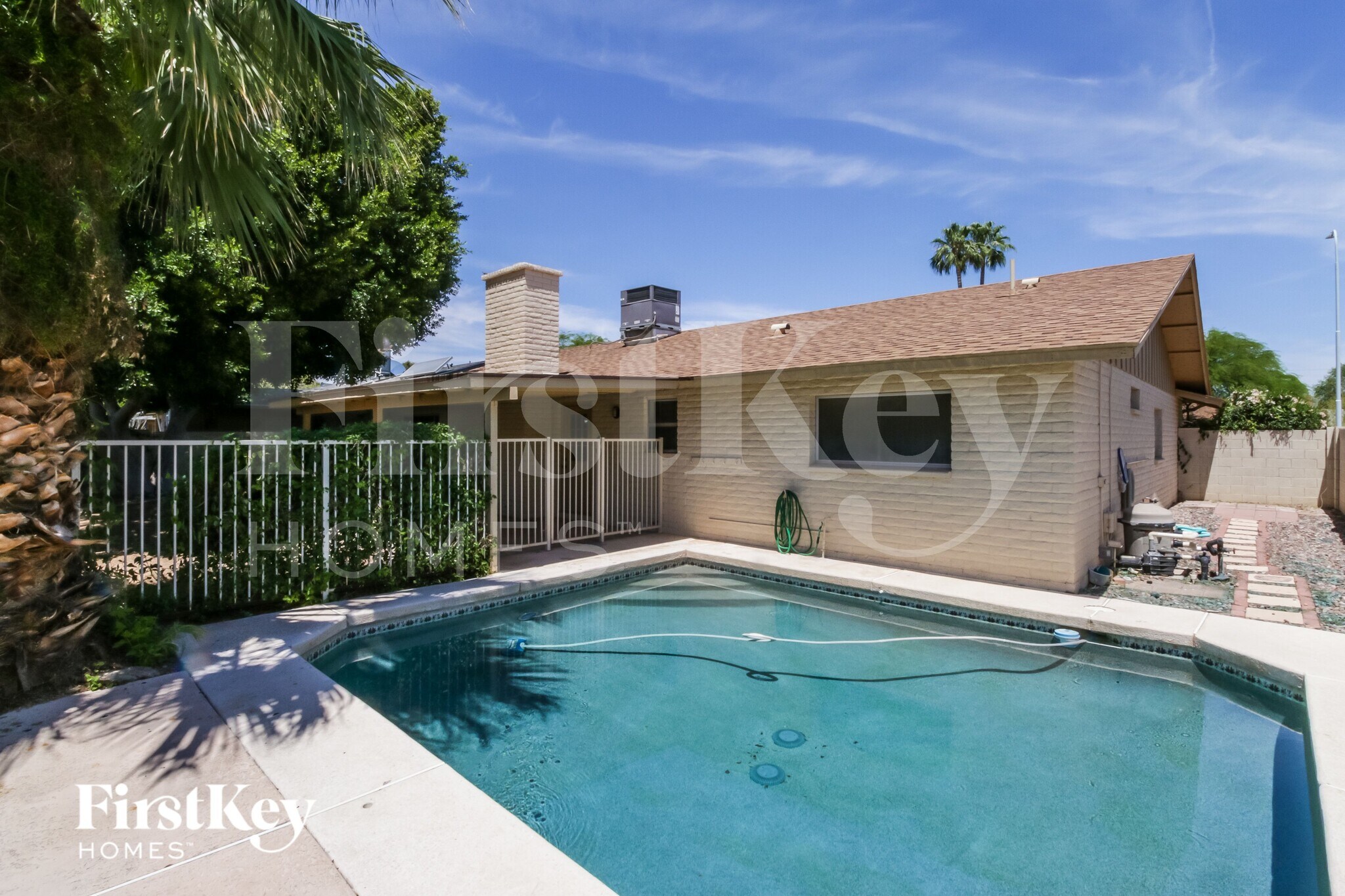 Building Photo - 813 E Todd Dr