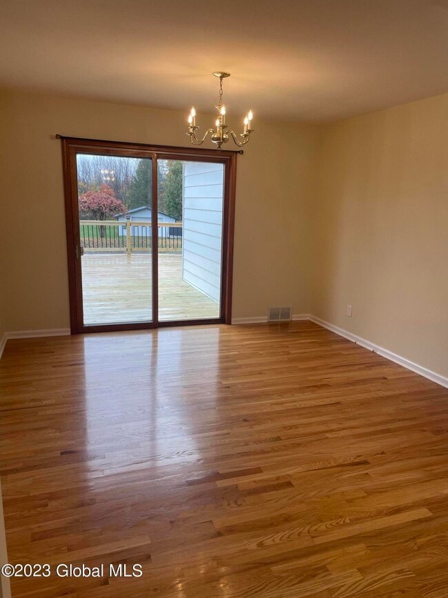 Building Photo - 154 Weatherwax Rd