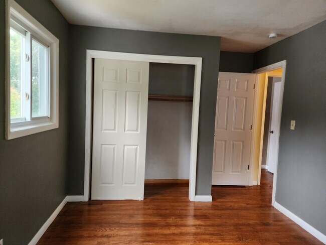 Building Photo - 9225 Carol Ann Dr