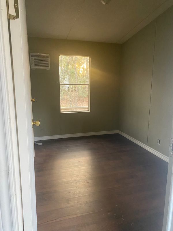 Building Photo - 7851 Pinecone Ln