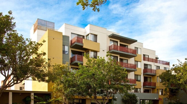 Primary Photo - PR SM Revello LLC