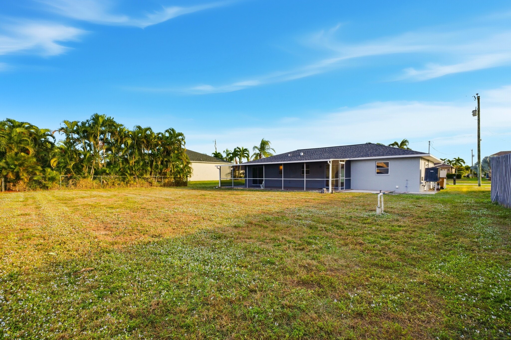 Building Photo - 1145 SW 44th Ter