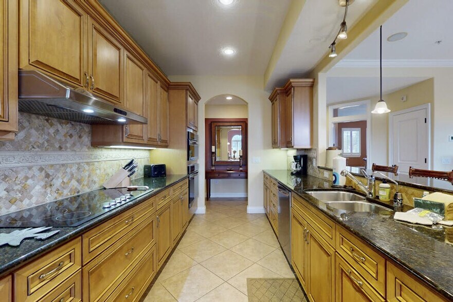 Building Photo - 7310 Gulf Dr