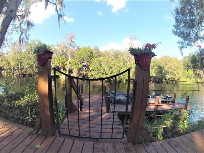 Building Photo - 11949 Riverhills Dr