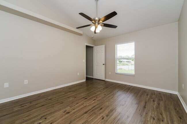 Building Photo - 2740 Settlers Trail