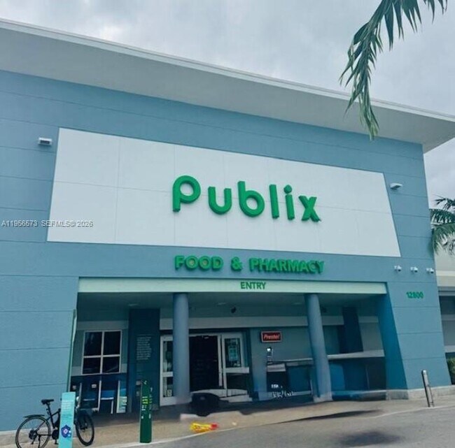 Building Photo - 2020 NE 135th St