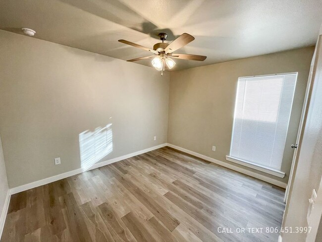 Building Photo - 3401 Urbana Pl
