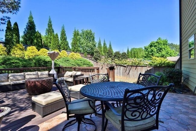 Building Photo - 4960 Wilshire Crossing