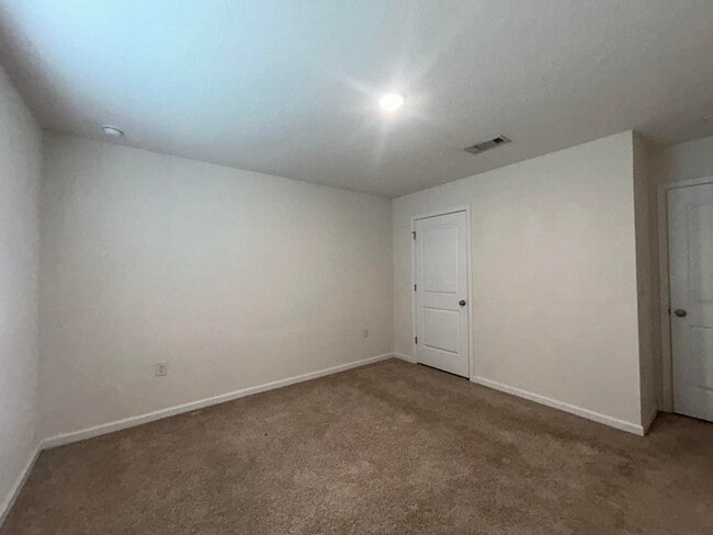 Building Photo - 916 Merganser Way