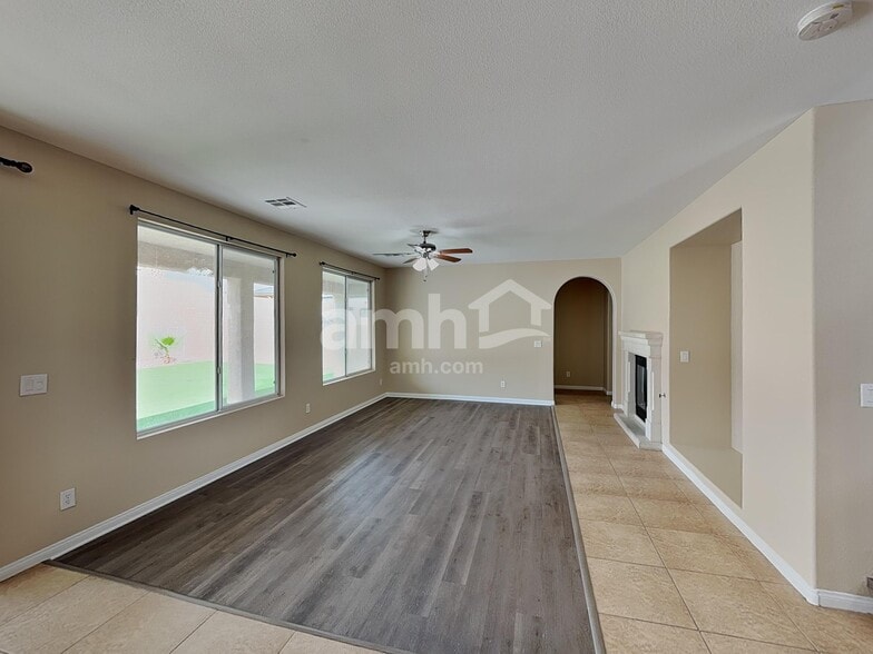 Building Photo - 627 Blue Snow River Ct