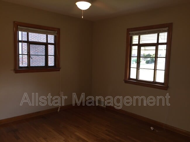 Building Photo - 5785 Fitch Rd