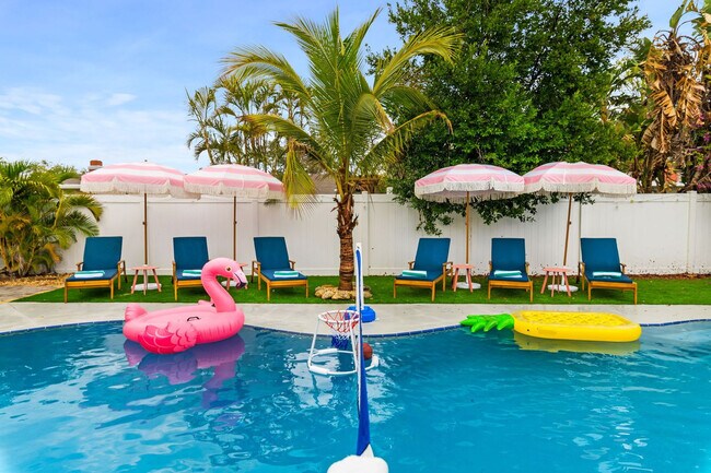 Building Photo - 12263 90th Ave