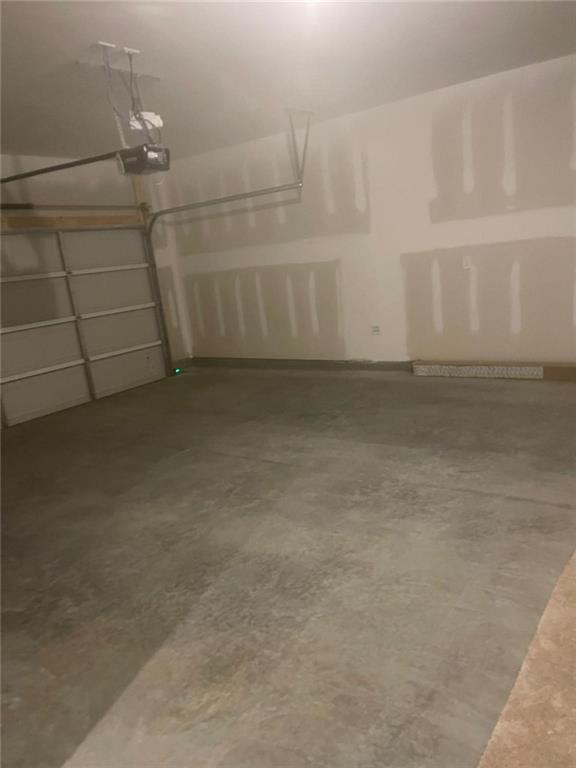 Building Photo - 31111 Morgan Hill Dr SE
