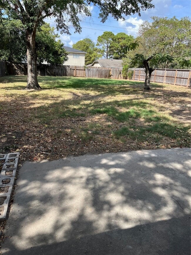 Building Photo - 24022 Tayloe House Ln