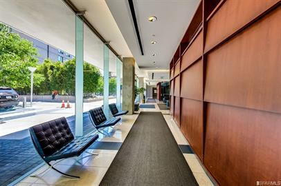 Building Photo - A beautiful  1 Bedroom 1 Bathroom at the B...