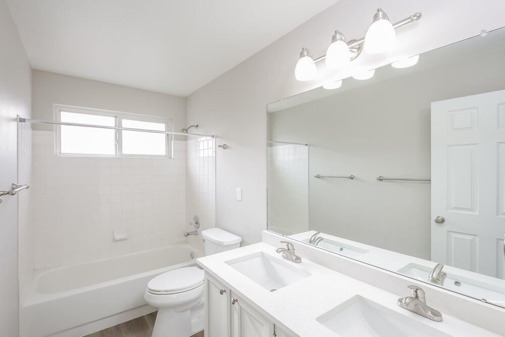 Building Photo - 6644 E 123rd Dr