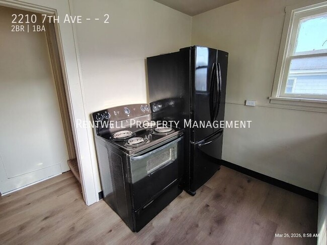 Building Photo - 2210 7th Ave