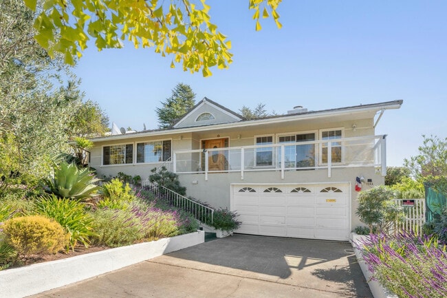 Building Photo - 114 San Marino Dr