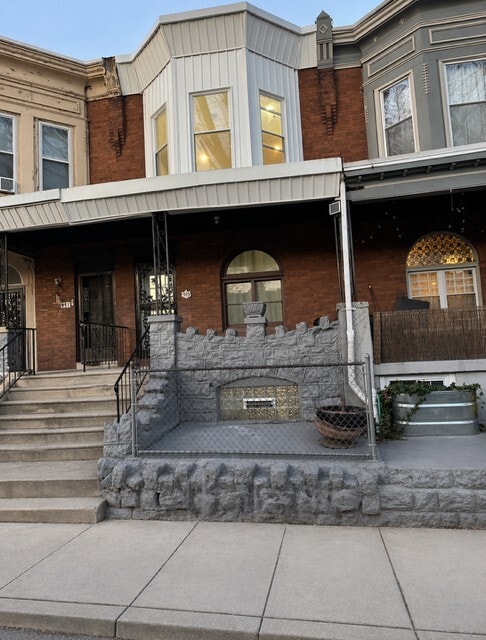 Building Photo - 919 S 50th St