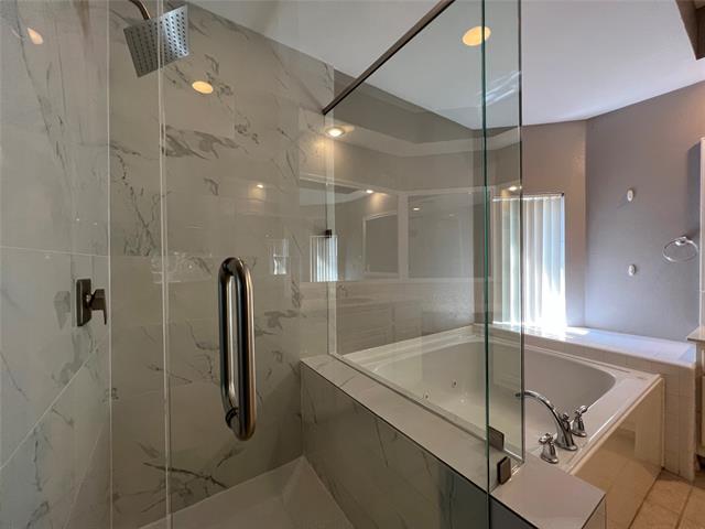 Building Photo - 9811 Cliffside Dr