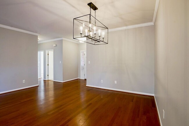 Building Photo - Vestavia Hills - cute and ready to move in NOW!