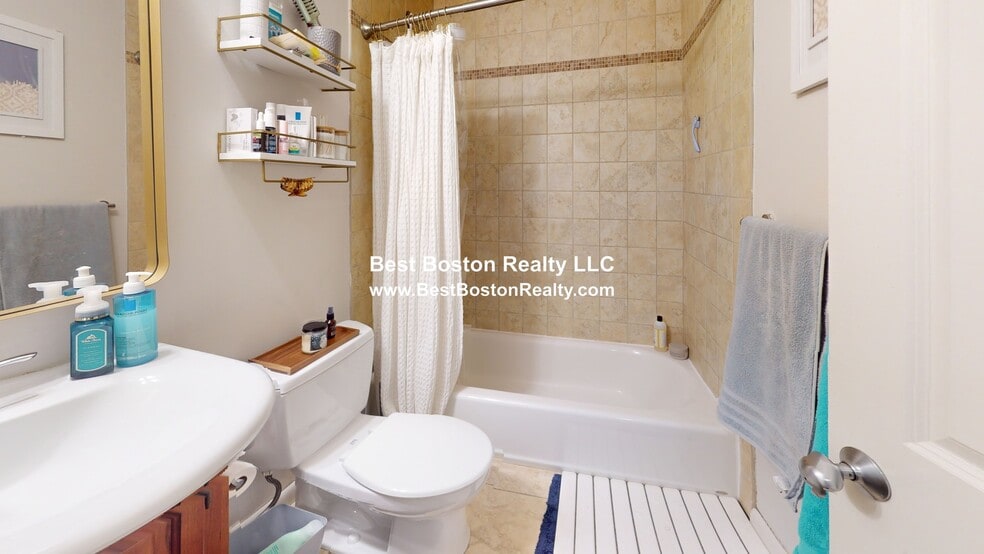 Building Photo - 84 Grant St