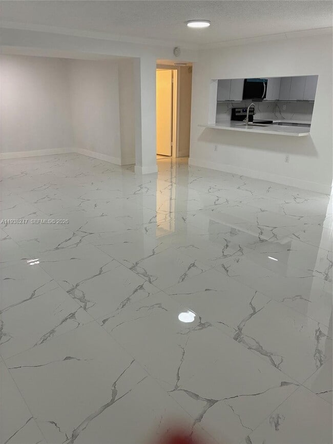 Building Photo - 9040 SW 125th Ave