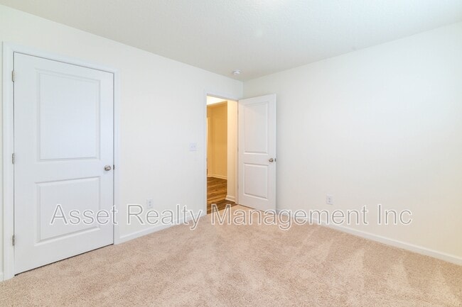 Building Photo - 7452 Game Bird St