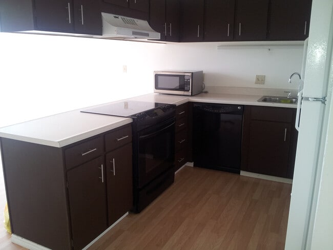 Building Photo - 527GOF