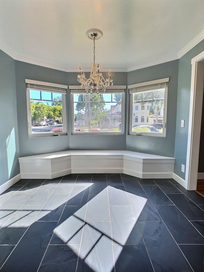 Building Photo - Charming Home for Rent in Naglee Park
