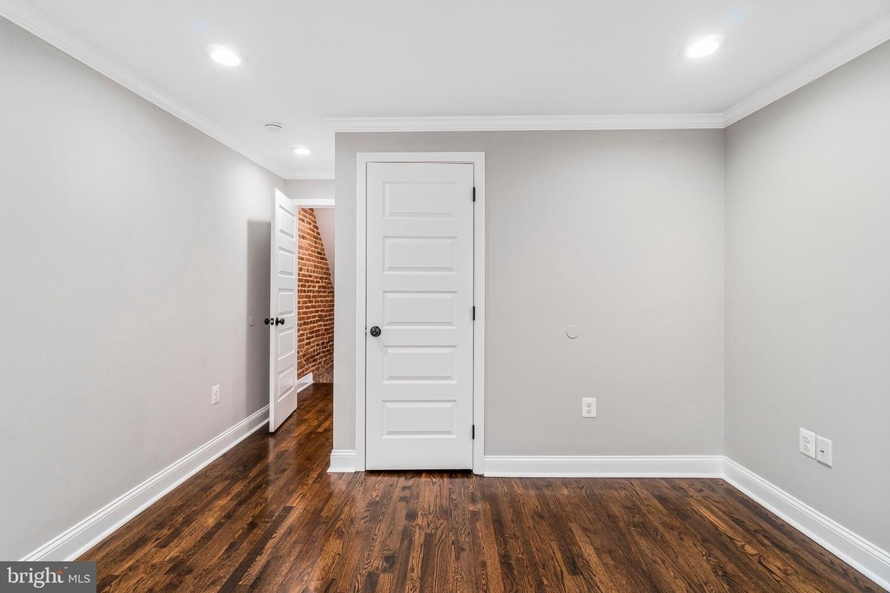 Building Photo - 1530 Covington St