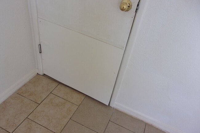 Building Photo - Great views on one acre.