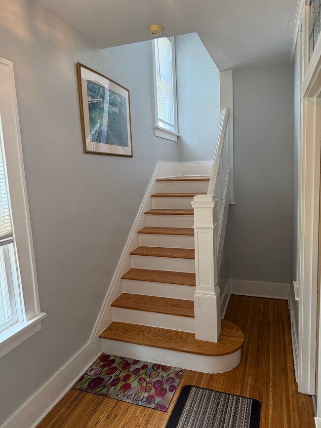 Building Photo - 1476 Ridge Rd