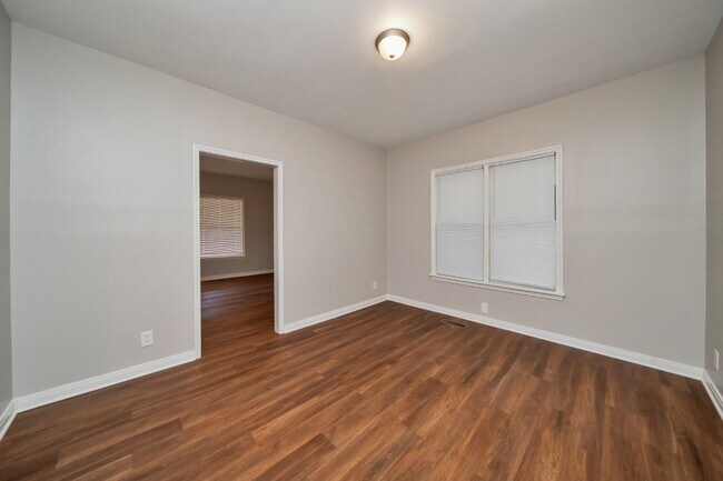 Building Photo - Plenty of Space Inside & Out – 4BR/2BA in ...