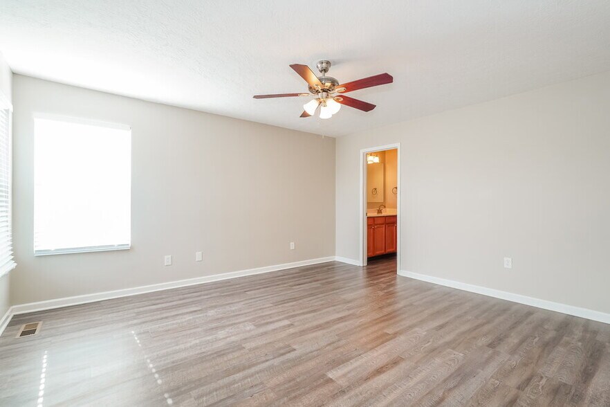 Building Photo - 5841 Marble Creek St