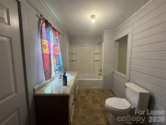 Building Photo - 1410 Dillard Ln