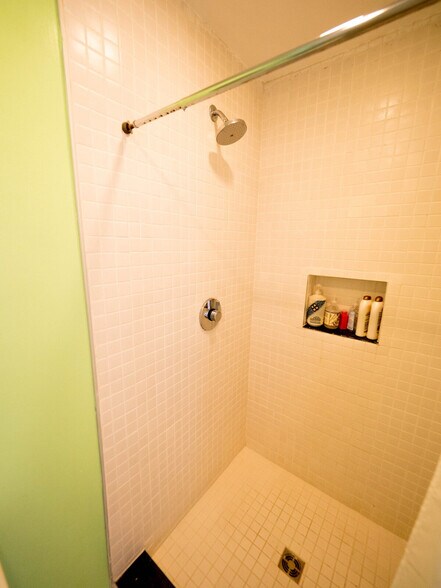 Building Photo - 15 Wayburn Rd