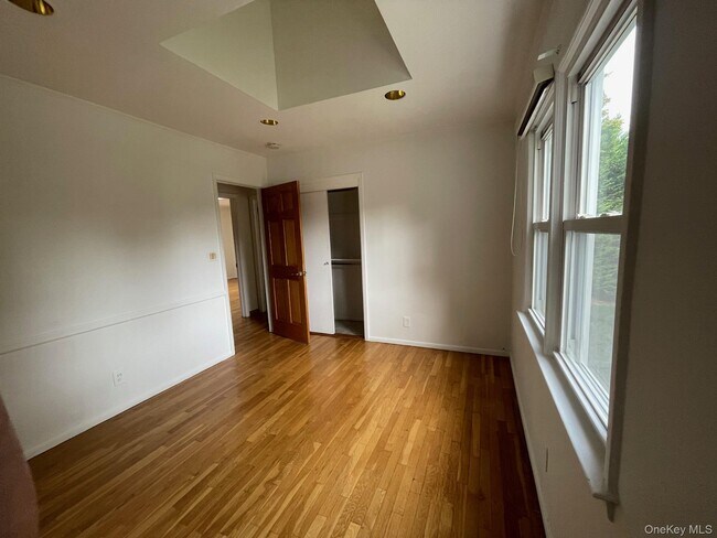 Building Photo - 66 Laron Dr