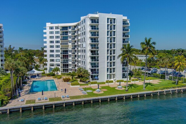 Building Photo - 2800 N Flagler Dr