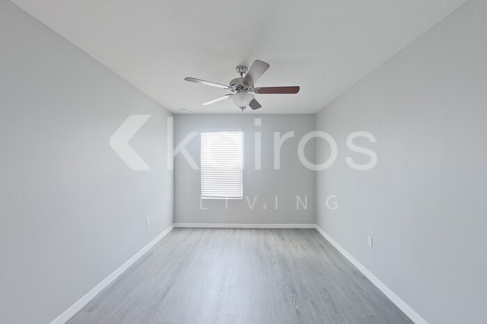 Building Photo - 8716 SW 44th Ct