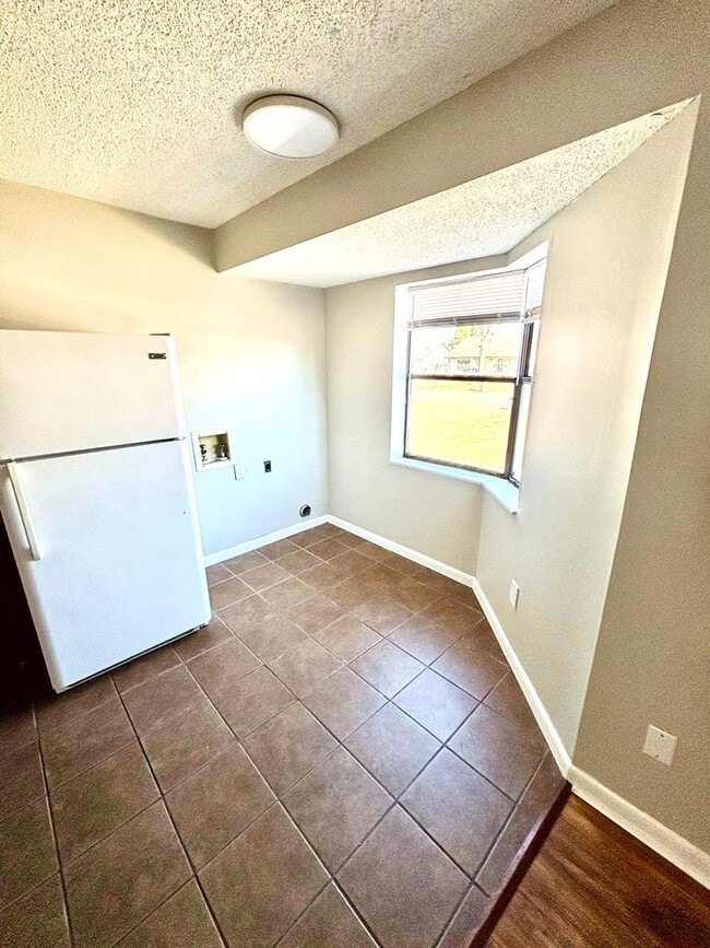 Building Photo - 4721 Samantha Ave