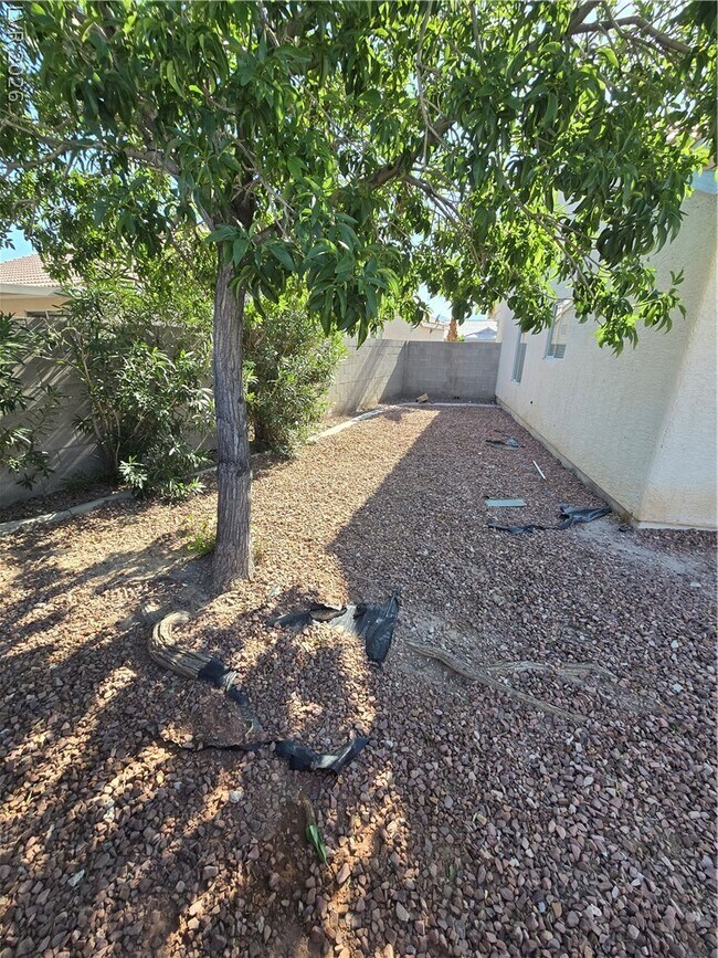 Building Photo - 5120 Wedmore Ct